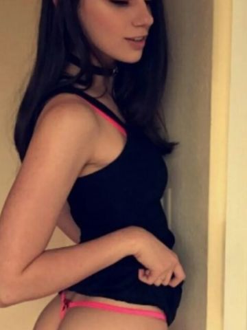 Елена Молодая Брюнетка